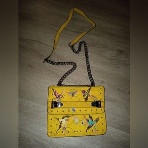 TOPSHOP Embroidered Yellow Chain Strap Bag